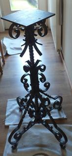 smeedijzeren sokkel - pied de stal, Antiek en Kunst, Ophalen
