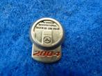 Pin Mercedes Actros Truck of the Year 2004, Verzamelen, Ophalen of Verzenden, Gebruikt, Overige onderwerpen
