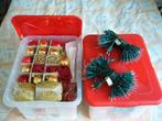 Kerstboom versiering incl 2 opbergboxen slechts 1 x gebruikt, Diversen, Kerst, Ophalen