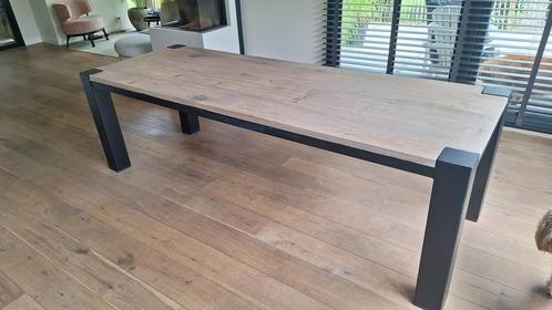 Massief eiken eettafel te koop van 250 cm lang, Huis en Inrichting, Tafels | Eettafels, Gebruikt, 50 tot 100 cm, 200 cm of meer
