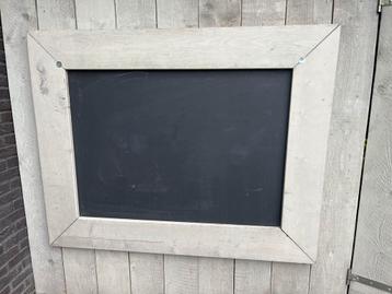 Steigerhouten krijtbord beschikbaar voor biedingen