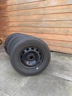 Winterbanden op stalen velgen voor een volvo V50., Ophalen, Gebruikt, 15 inch, Banden en Velgen