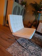 Barcelona chair wit leer - zeer goede replica!, Huis en Inrichting, Fauteuils, Ophalen, Zo goed als nieuw, Leer