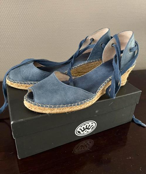 Fred de la Bretoniere 41 espadrilles blauw sleehak wedges, Kleding | Dames, Schoenen, Zo goed als nieuw, Espadrilles of Moccasins