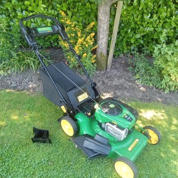John deere grasmaaier zelfrijdend benzine Motormaaier  beschikbaar voor biedingen