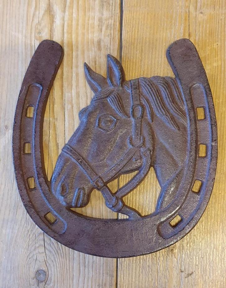 HOEFIJZER MET PAARDENHOOFD / gietijzer, Tuin en Terras, Tuinwanddecoratie, Nieuw, Ophalen of Verzenden