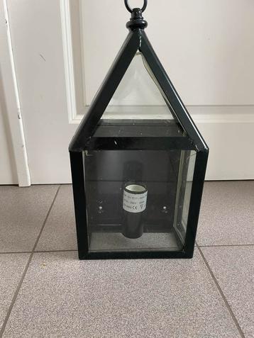 Wandlamp beschikbaar voor biedingen