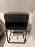 IKEA VIKHAMMER nachtkastje zwart, Huis en Inrichting, Slaapkamer | Nachtkastjes, Ophalen, Gebruikt, Minder dan 45 cm, 55 tot 70 cm