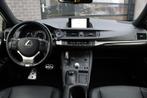 Lexus CT 200h F Sport Line Leer / Camera / Navigatie, Auto's, Lexus, Gebruikt, 4 cilinders, Met garantie (alle), Wit