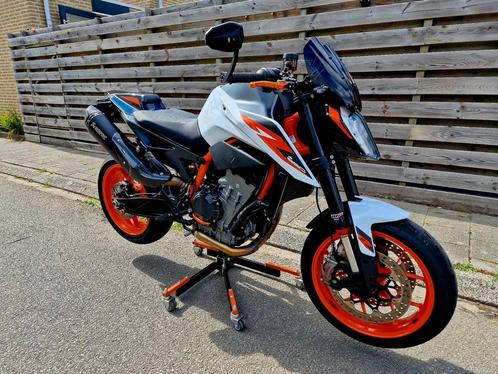 Ktm duke 890 R Akrapovic, Motoren, Motoren | KTM, Bedrijf, Naked bike, meer dan 35 kW, 2 cilinders, Motorrijbewijs A, ABS, LED Verlichting