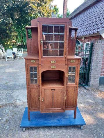 Amsterdamse school eiken buffetkast ca. 1925. beschikbaar voor biedingen