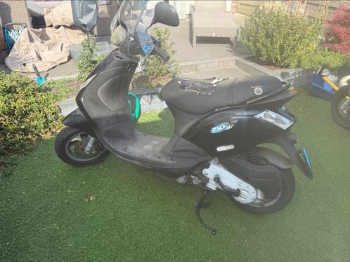 Piaggio Zip 4t, Fietsen en Brommers, Scooters | Piaggio, Gebruikt, Zip, Benzine, Ophalen