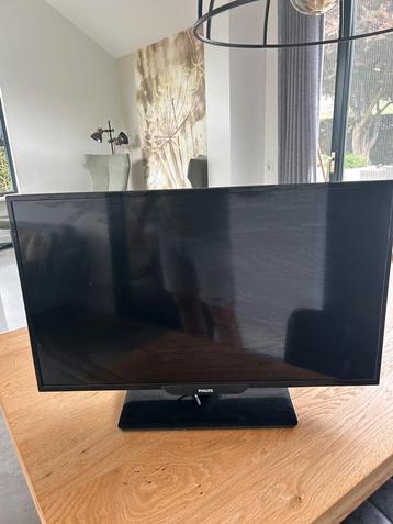 32 inch philips TV beschikbaar voor biedingen