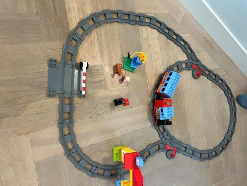 Duplo treinset - trein werkt helaas niet meer, Kinderen en Baby's, Speelgoed | Duplo en Lego, Gebruikt, Duplo, Losse stenen, Ophalen
