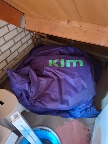 Grote zitzak beschikbaar voor biedingen
