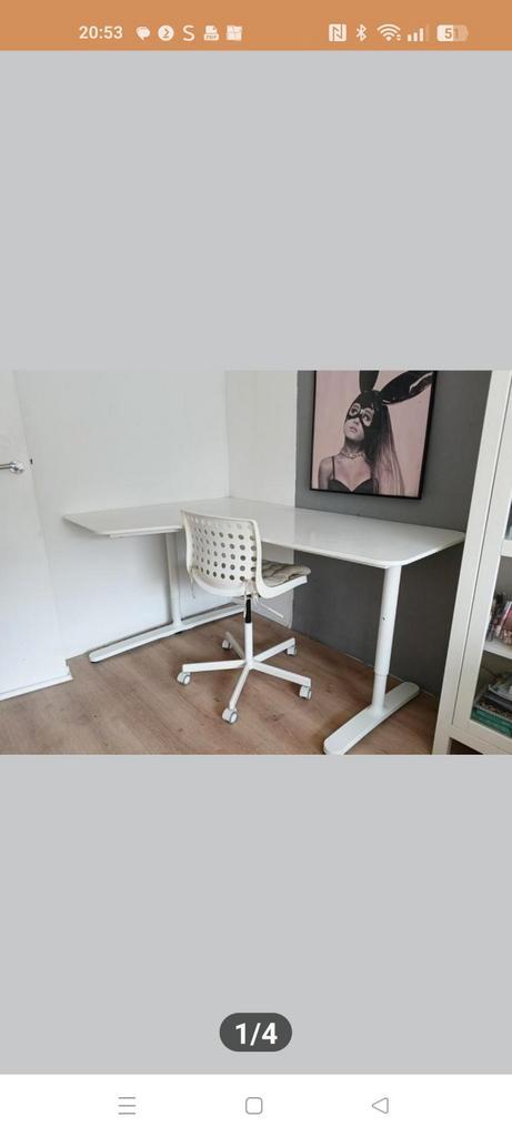Ikea verstelbaar hoek bureau, Huis en Inrichting, Bureaus, Gebruikt, In hoogte verstelbaar, Ophalen