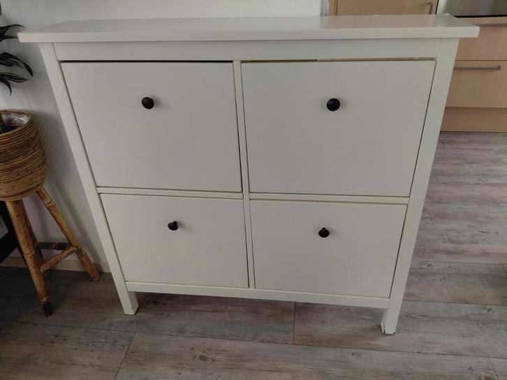Ikea Hemnes Witte schoenenkast met 4 vakken, Huis en Inrichting, Kasten | Schoenenkasten, Gebruikt, Ophalen