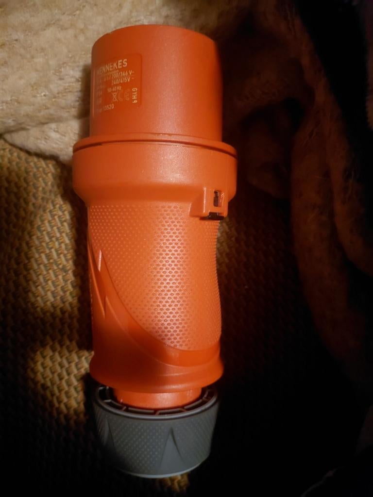 Krachtstroom stekkers 32 ampere, Ophalen, Zo goed als nieuw, Stekker