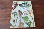 boek- Wilde Bloemen - Roger Phillips, Suzette Stumpel-Rienks, Boeken, Ophalen of Verzenden, Gelezen, Bloemen, Planten en Bomen