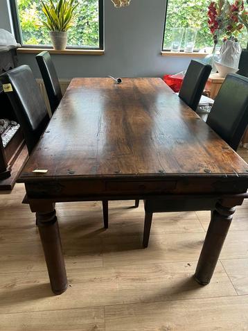 Eetkamertafel 6 persoons beschikbaar voor biedingen