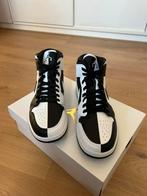 Nike wmns air Jordan 1 mid SE maat 44, Ophalen of Verzenden, Nieuw, Schoenen