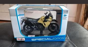 Maisto Kawasaki KLR650 licht bruin 2021 nieuw in doos 1:18 beschikbaar voor biedingen