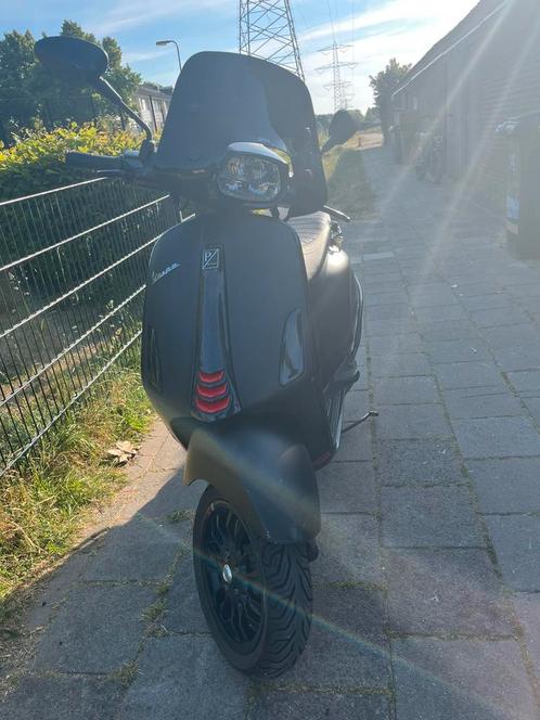 Vespa sprint 2021, Fietsen en Brommers, Scooters | Vespa, Vespa S, Ophalen