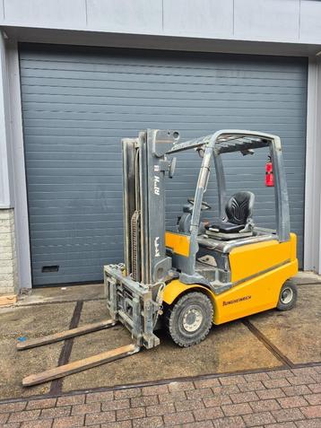 Jungheinrich vorkheftruck 2500KG vorkensteller freelift trip beschikbaar voor biedingen