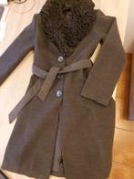 Lange, wollen, grijze jas met mooie kraag. Maat 38., Onbekend, Grijs, Gedragen, Ophalen