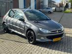 Peugeot 206 1.4 Génération! NL AUTO NAP! 2e eigenaar! Airc, Voorwielaandrijving, Metallic lak, Stof, Zwart