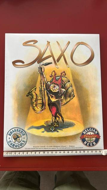 Kartonnen bord saxo bier beschikbaar voor biedingen