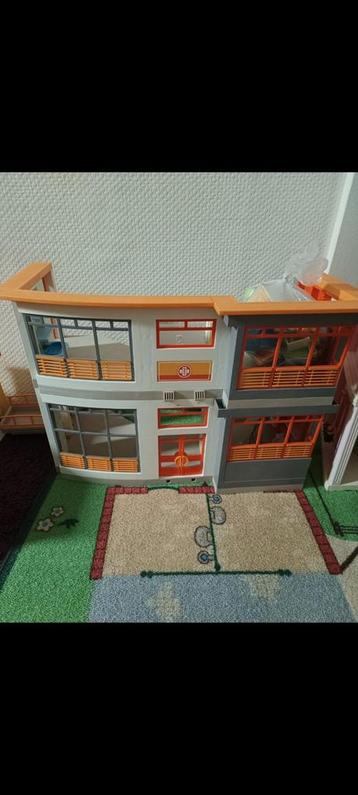 Playmobil ziekenhuis met helikopter