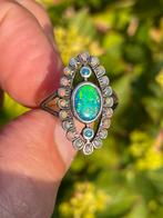 Prachtige zilveren vintagering met echte natuurlijke opalen, Ophalen of Verzenden, Dame, Zilver, Kleiner dan 17