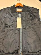 Yaya bodywarmer nieuw donkerblauw maat 38, Kleding | Dames, Bodywarmers, Ophalen of Verzenden, Zo goed als nieuw, Maat 38/40 (M)