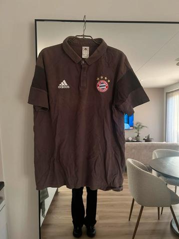 Adidas polo FC Bayern Munchen beschikbaar voor biedingen
