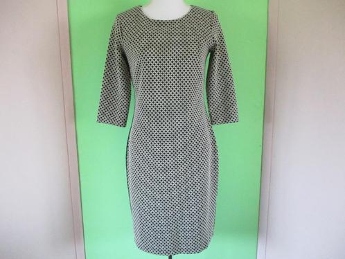 Angelle Milan jurk maat M, Kleding | Dames, Jurken, Zo goed als nieuw, Maat 38/40 (M), Zwart, Onder de knie, Verzenden