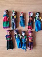 Houten poppenhuis meubeltjes en poppetjes, Ophalen of Verzenden, Gebruikt, Poppenhuis