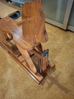 Houten schommel speelgoed paard, Ophalen, Zo goed als nieuw