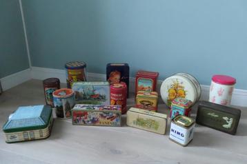 Diversen blikken - 16 stuks beschikbaar voor biedingen