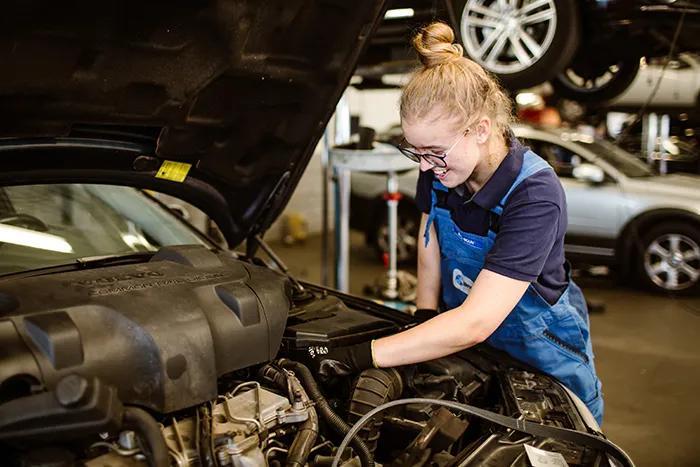 Monteur Gezocht! Kan direct beginnen, Diensten en Vakmensen, Auto en Motor | Monteurs en Garages, Bandenservice, Onderhoudsbeurt