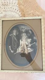 Vintage Brocante fotolijst van twee mensen in kostuum, Ophalen of Verzenden, Gebruikt