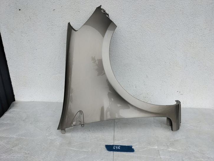 RENAULT CLIO 4 RECHTERVOORVLEUGEL, Auto-onderdelen, Carrosserie en Plaatwerk, Spatbord, Renault, Gebruikt, Ophalen of Verzenden