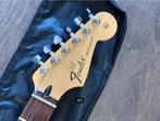 Fender Stratocaster incl. standaard, Muziek en Instrumenten, Snaarinstrumenten | Gitaren | Elektrisch, Ophalen, Zo goed als nieuw