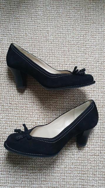 Clarks zwarte suède 37 nieuw beschikbaar voor biedingen