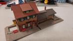 Station ho mist bij gebouw, Hobby en Vrije tijd, Modeltreinen | H0, Gebruikt, Jouef, Gelijkstroom of Wisselstroom, Brug, Tunnel of Gebouw