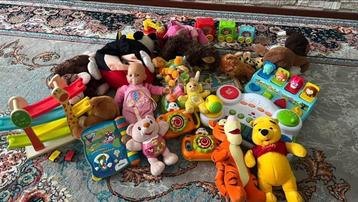 Speelgoed en knufelen beschikbaar voor biedingen