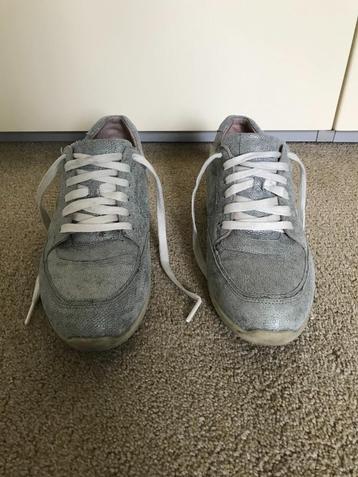 Sneakers Durea, maat 4,5, wijdtemaat H beschikbaar voor biedingen