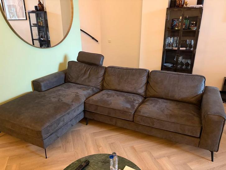 Moderne Hoekbank, Donkergrijs Suède/Stof & In Goede Staat, Huis en Inrichting, Banken | Bankstellen, Gebruikt, Hoekbank, Vierpersoons of meer