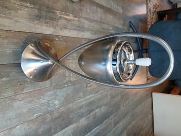 retro model asbak  hoogte 50cm    beschikbaar voor biedingen
