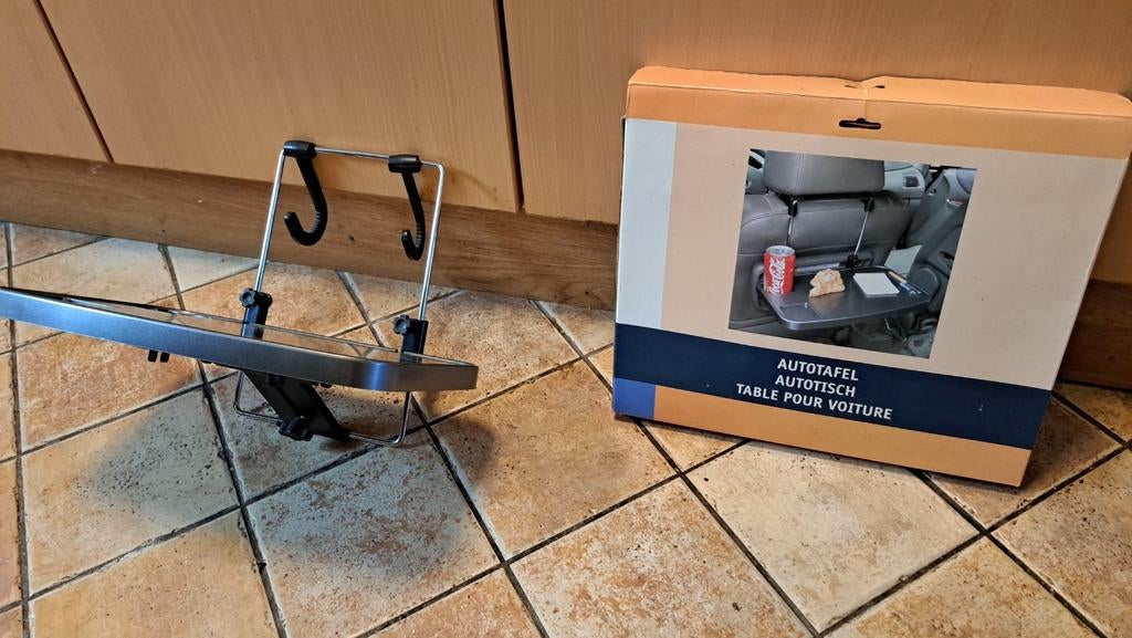 Te koop grijze auto tafeltje voor achter de stoel, Auto diversen, Auto-accessoires, Ophalen of Verzenden, Nieuw